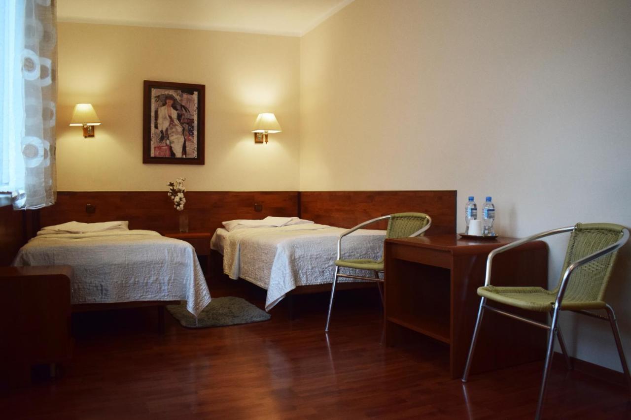 Hotel Skaut Chorzów Buitenkant foto