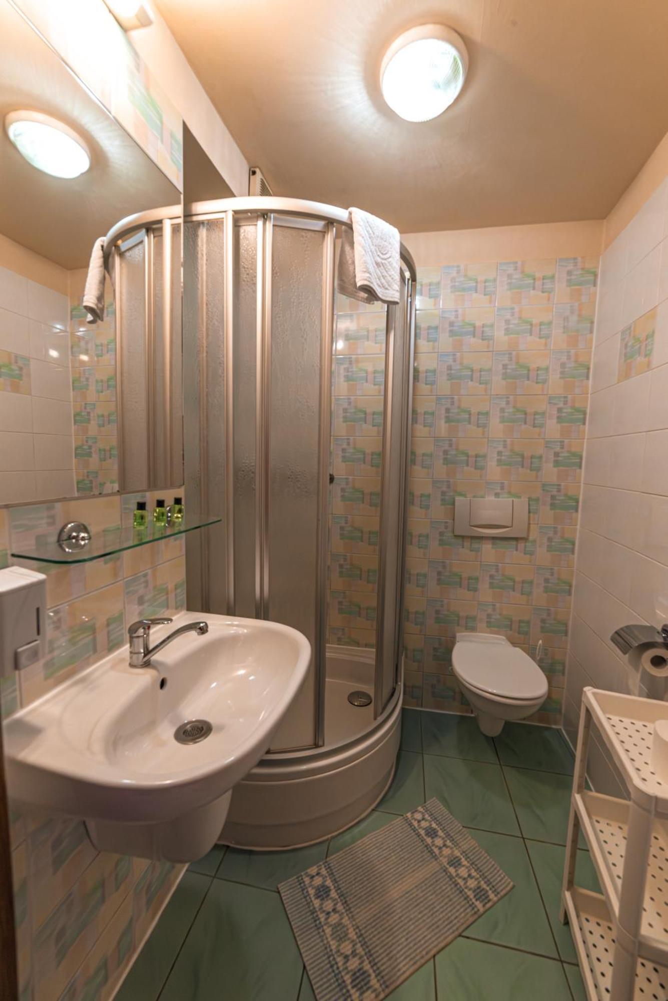 Hotel Skaut Chorzów Buitenkant foto